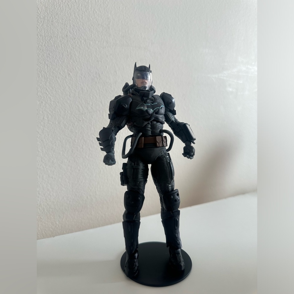 Batman Action Figure - Picture 2 of 2